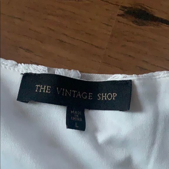 Beautiful white romper size large fits medium - Picture 2 of 2